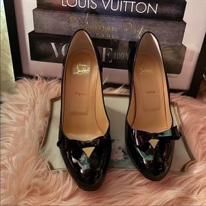 Christian Louboutin Black Patent Leather Stiletto👠Heels. Size 41.Serious offers
